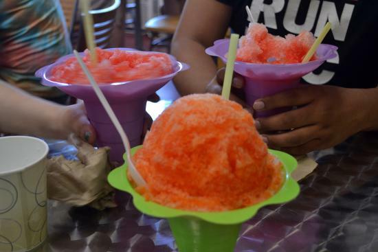 Momo's Hawaiian Shave Ice