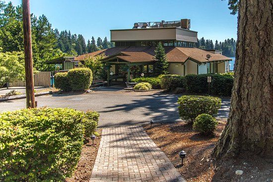 Riviera Lakeshore Restaurant