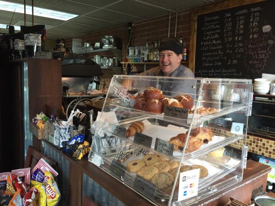 Shawn's Cafe & Bakery