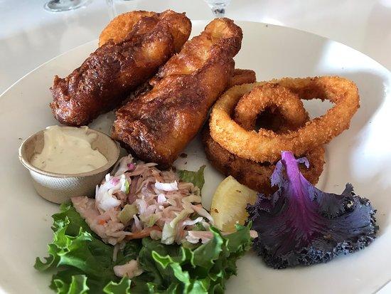 Breakwaters Bar & Grill