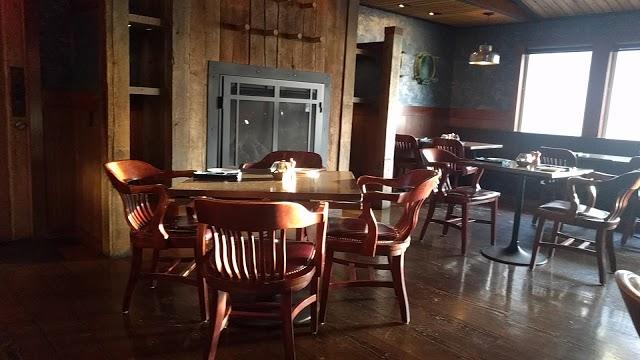 The Wayfarer Restaurant and Lounge