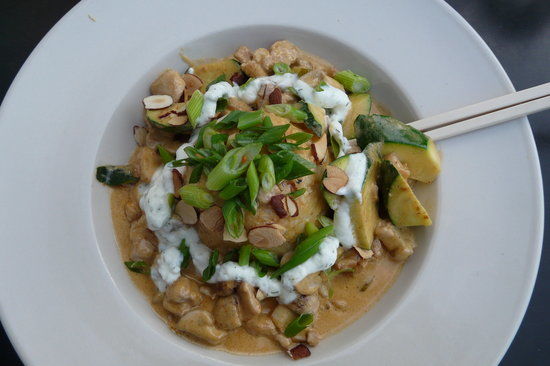 The Sixth Street Bistro & Pub