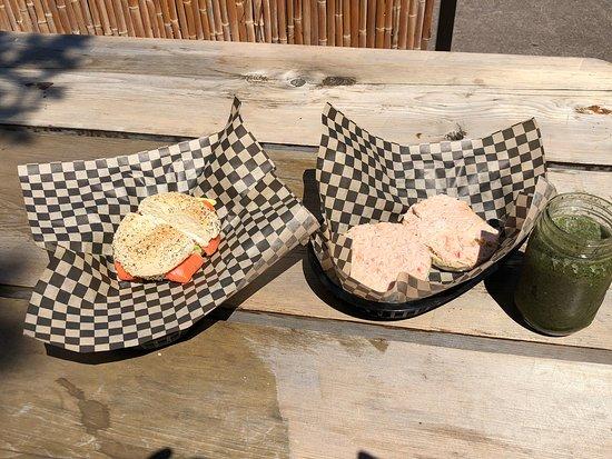 Freshies Bagels and Juice