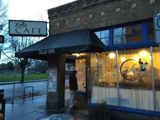 Zell's - An American Cafe