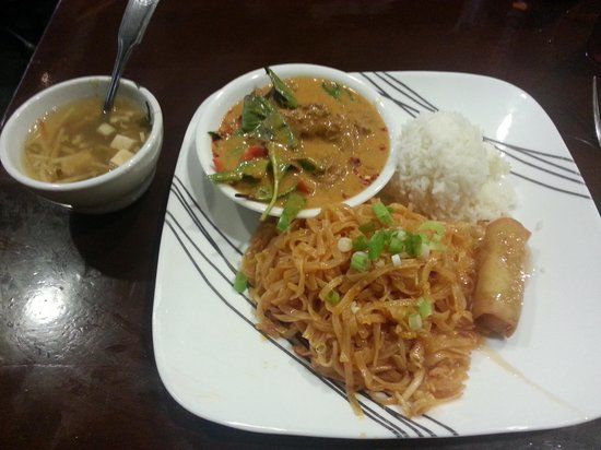 Mae Phim Thai Restaurant