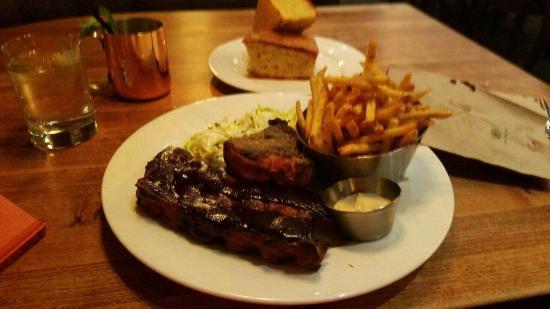 Earl's on the Avenue