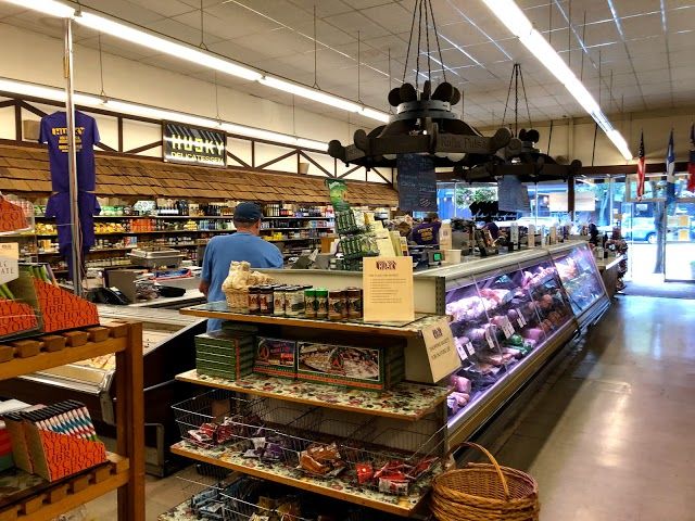 Husky Deli & Catering & Ice Cream