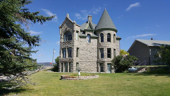 Castle Museum and Carriage House