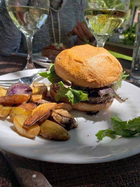 C Street Bistro