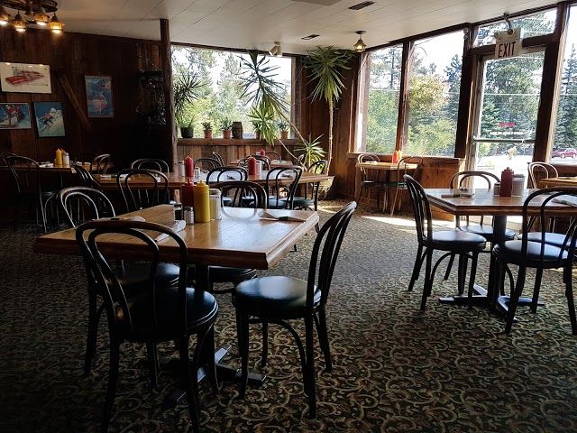 Lardo's Grill & Saloon